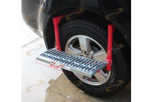 21-1/2"X7" Truck Tire Wheel Step Up Folding Ladder W/ Non Slip Step Platform